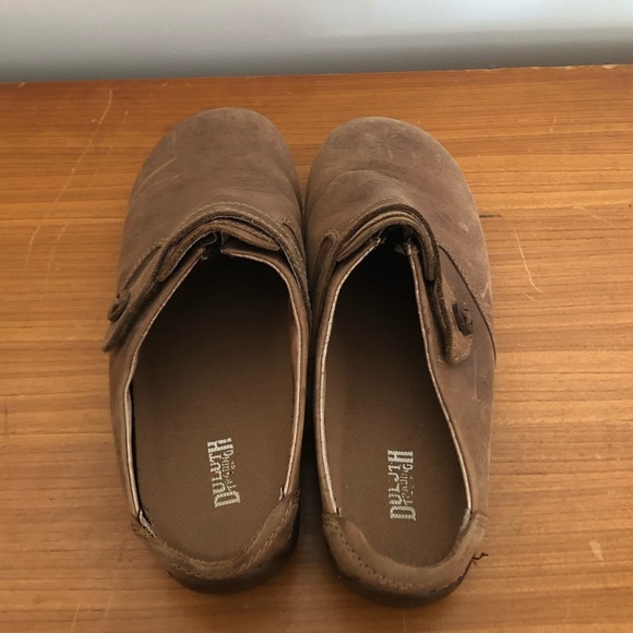 Duluth Trading Co | Adina Leather Clogs - Picture 12 of 15